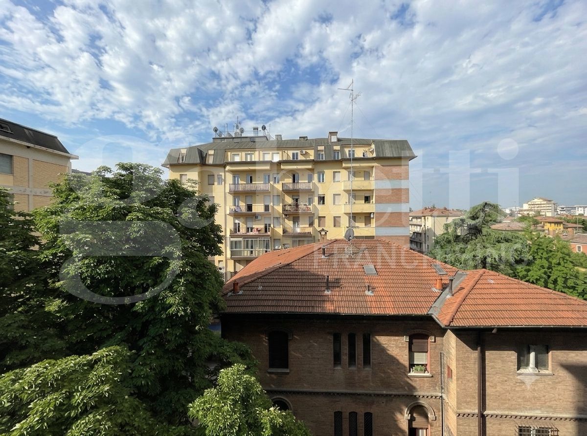 Quadrilocale in vendita a Modena