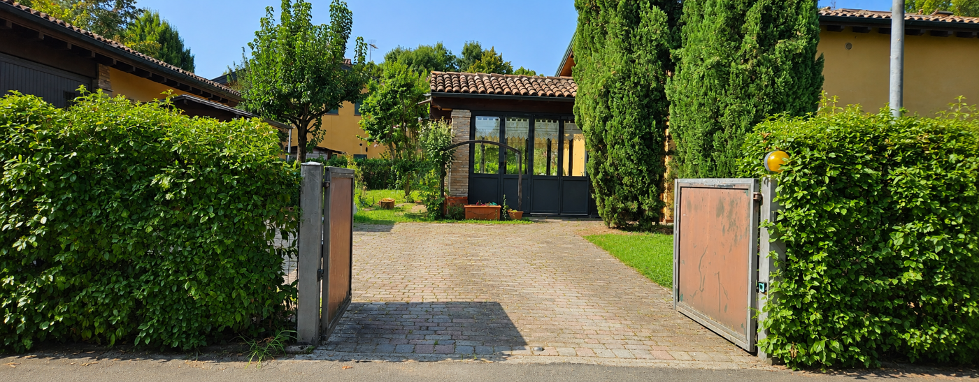 Villa Bifamiliare con giardino a Modena