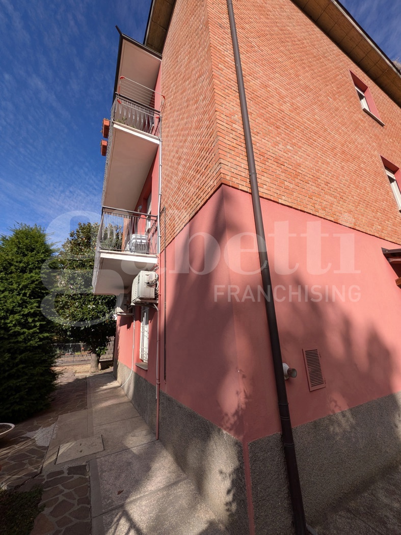 Stabile/Palazzo in vendita a Modena