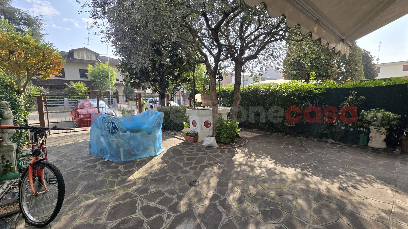 Villa in vendita a Carpi