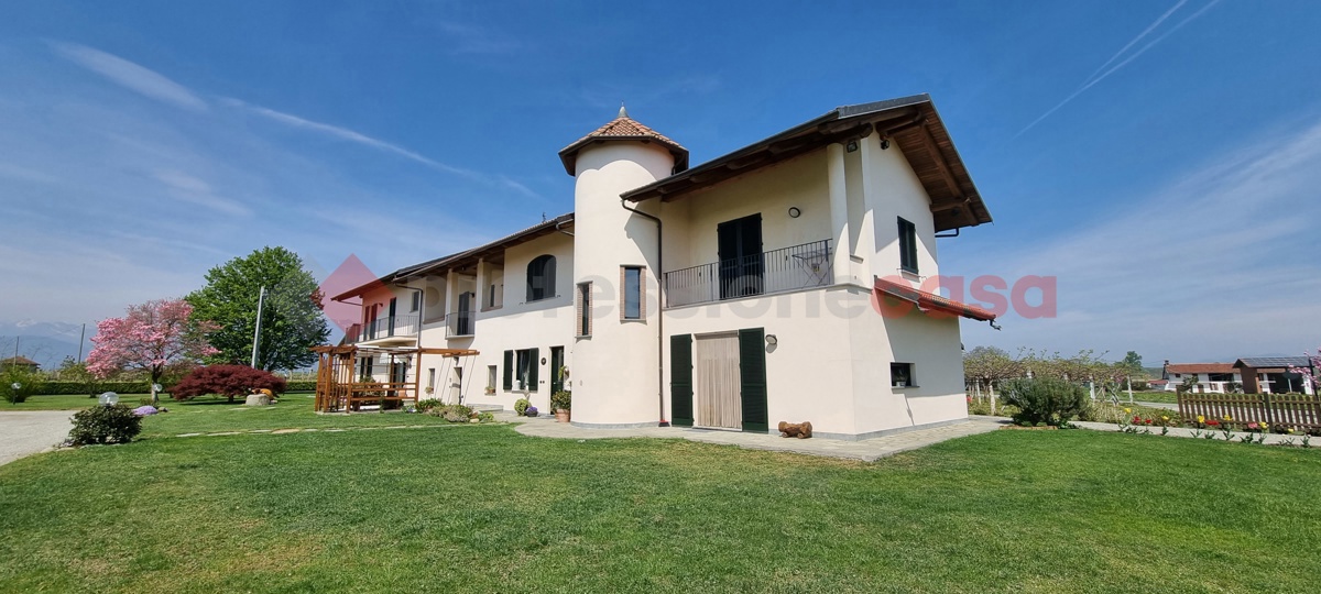 Casa indipendente con giardino a Cavour