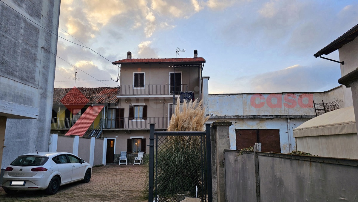 Casa indipendente con giardino a Vigone