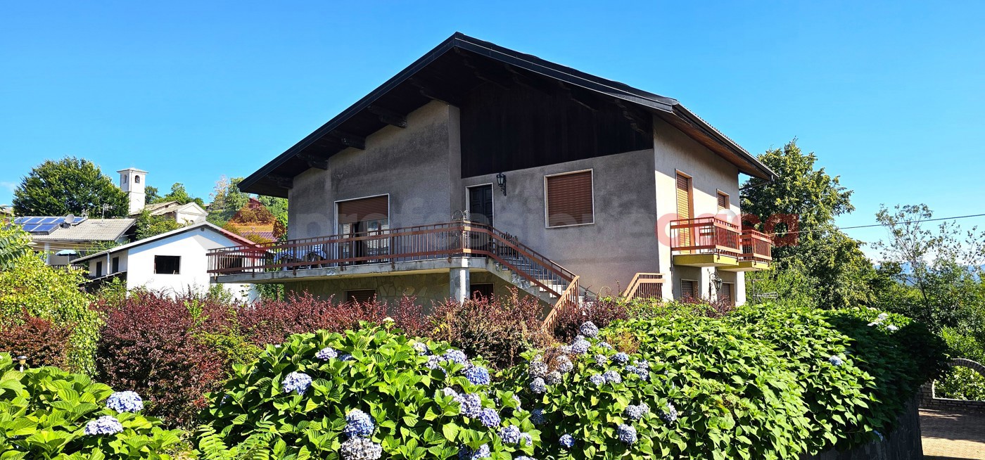 Villa Bifamiliare in vendita a Prarostino