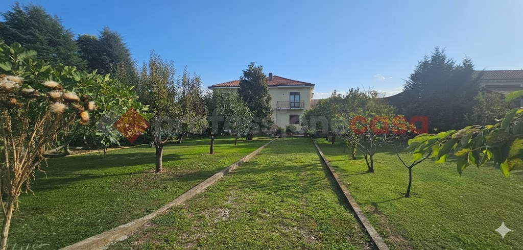 Appartamento con giardino a Cavour