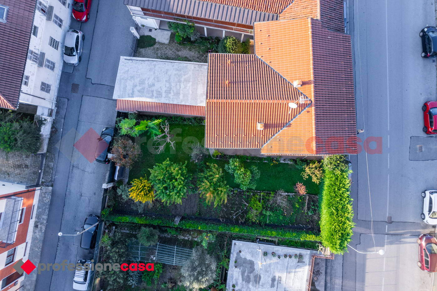 Villa con giardino a Pinerolo