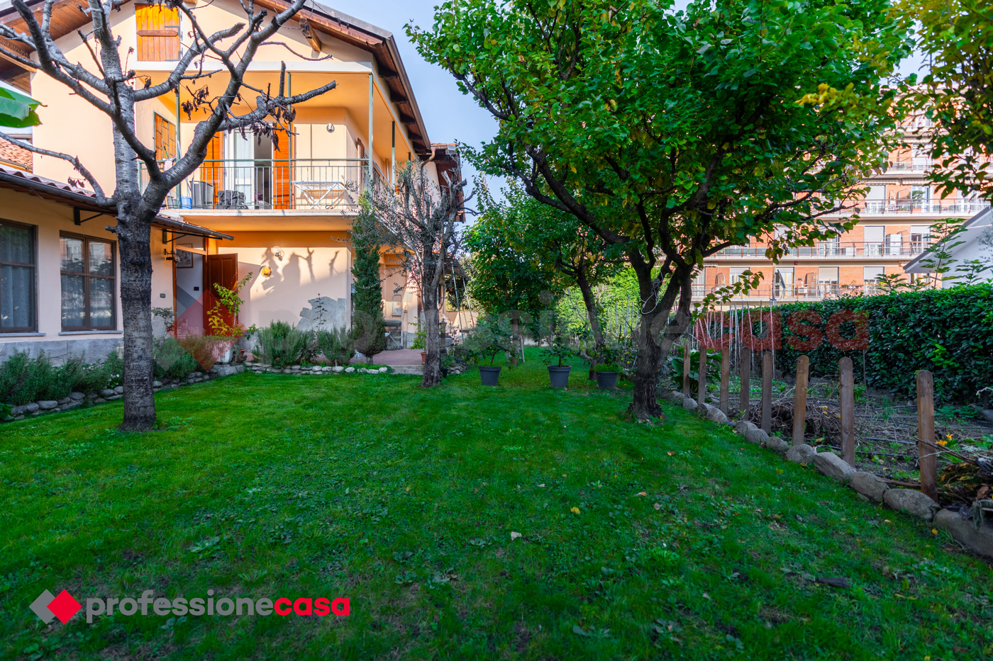 Villa con giardino a Pinerolo