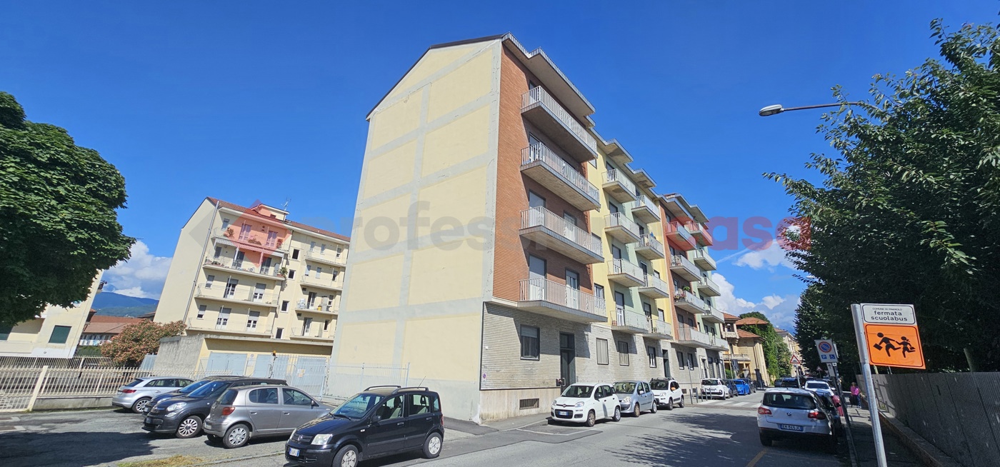 Trilocale con box a Pinerolo