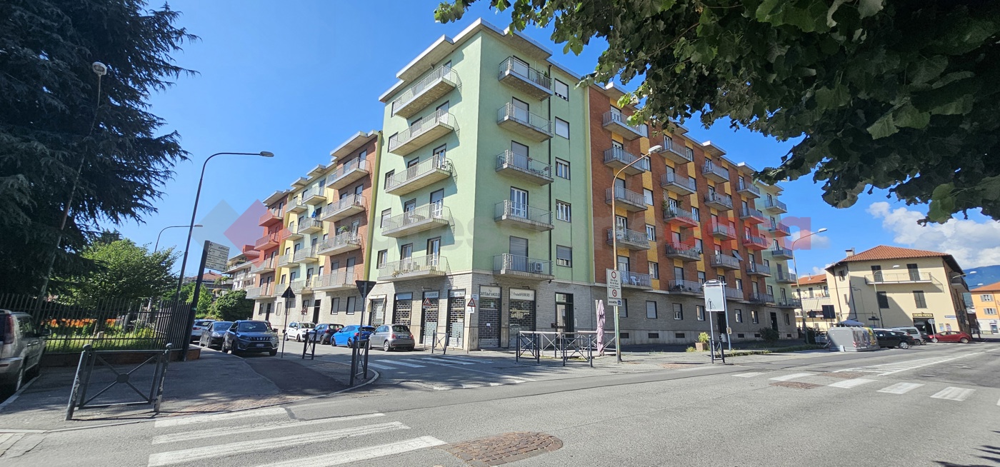 Trilocale con box a Pinerolo