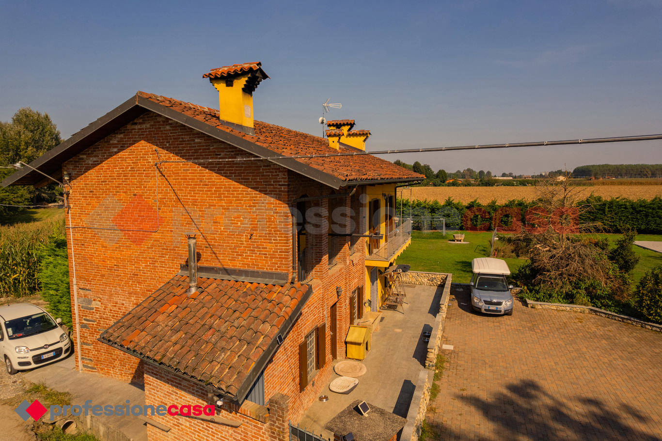 Villa con giardino a Vigone