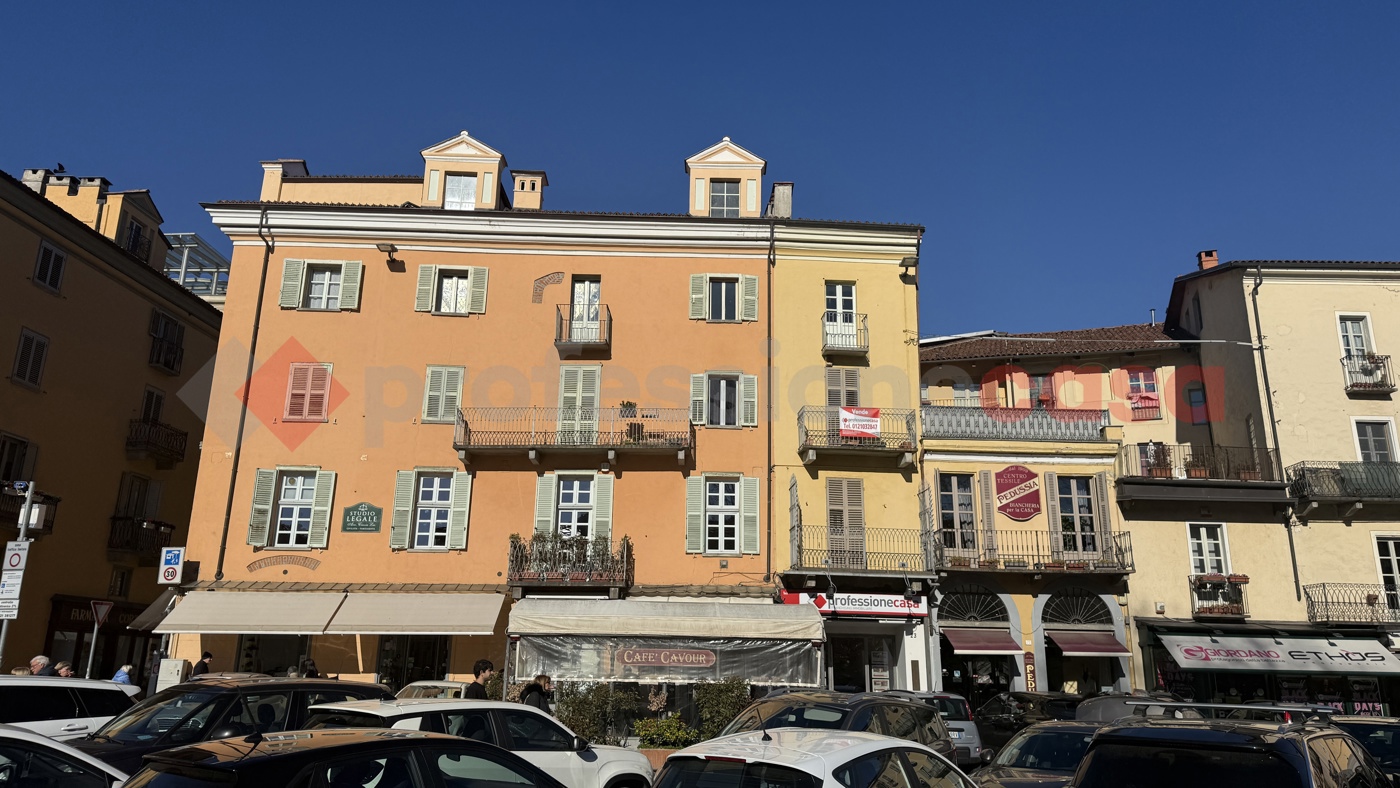 Stabile/Palazzo in vendita a Pinerolo