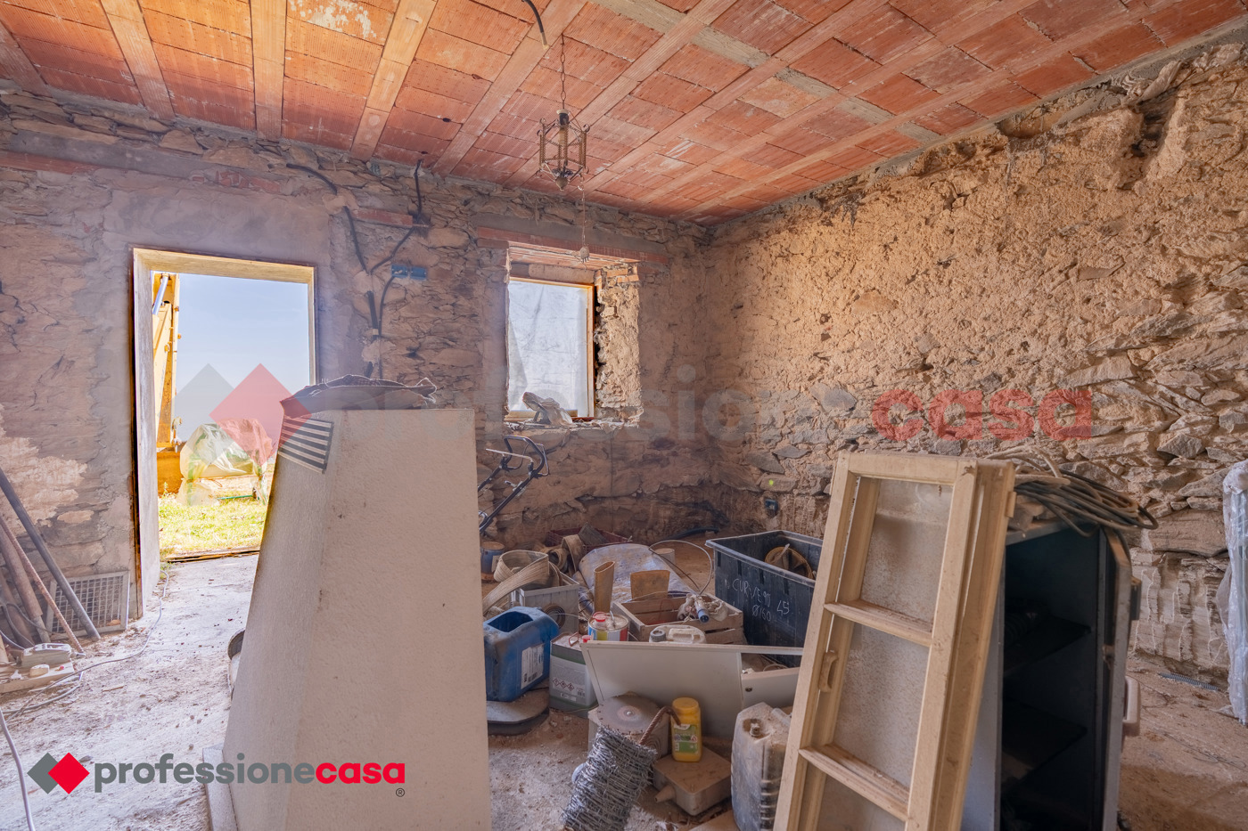 Casa vacanza 5 Locali o pi� in vendita a Prarostino