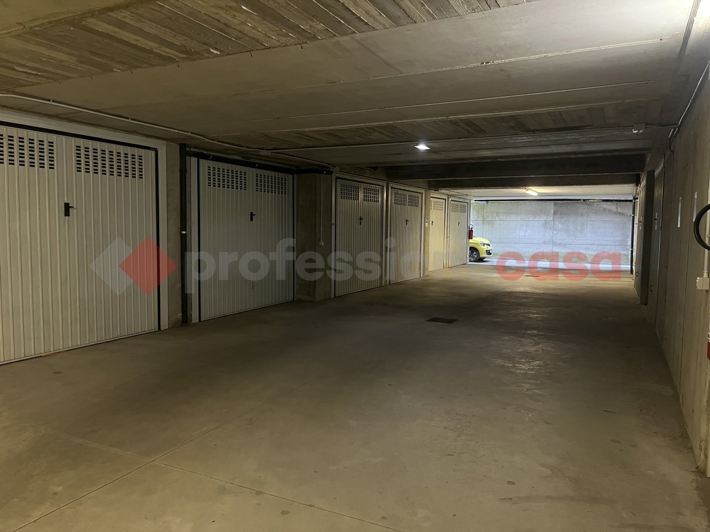 Box/Garage 18mq in vendita a Pinerolo