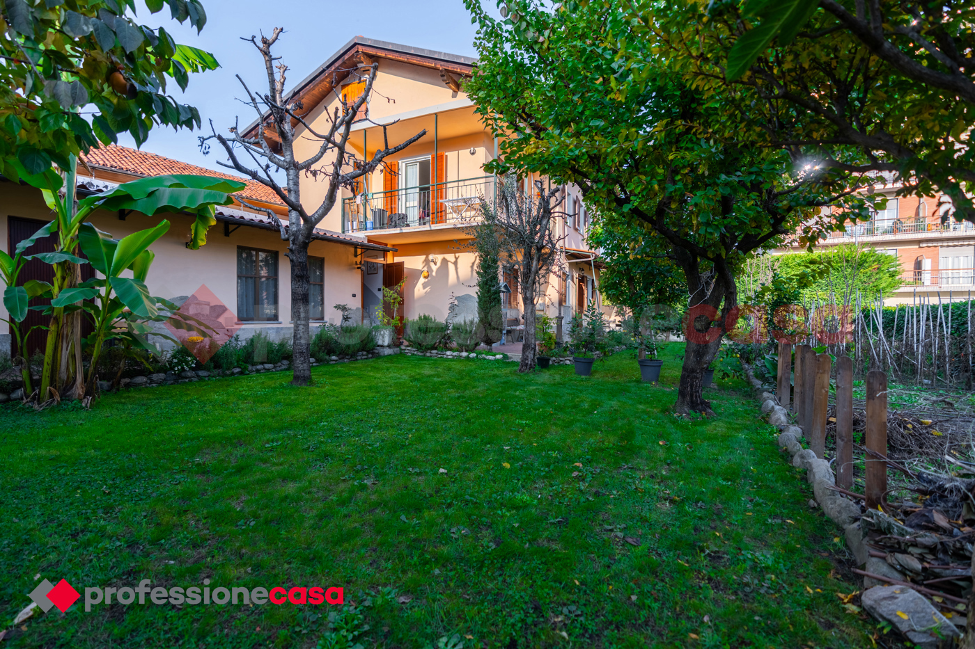 Villa con giardino a Pinerolo