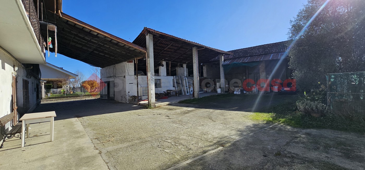 Quadrilocale con giardino a Pinerolo