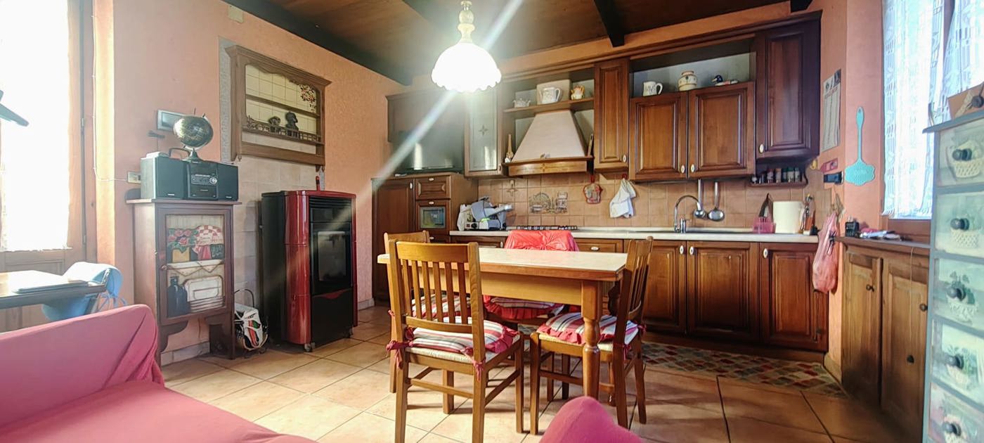 Casa indipendente in vendita a Inverso Pinasca