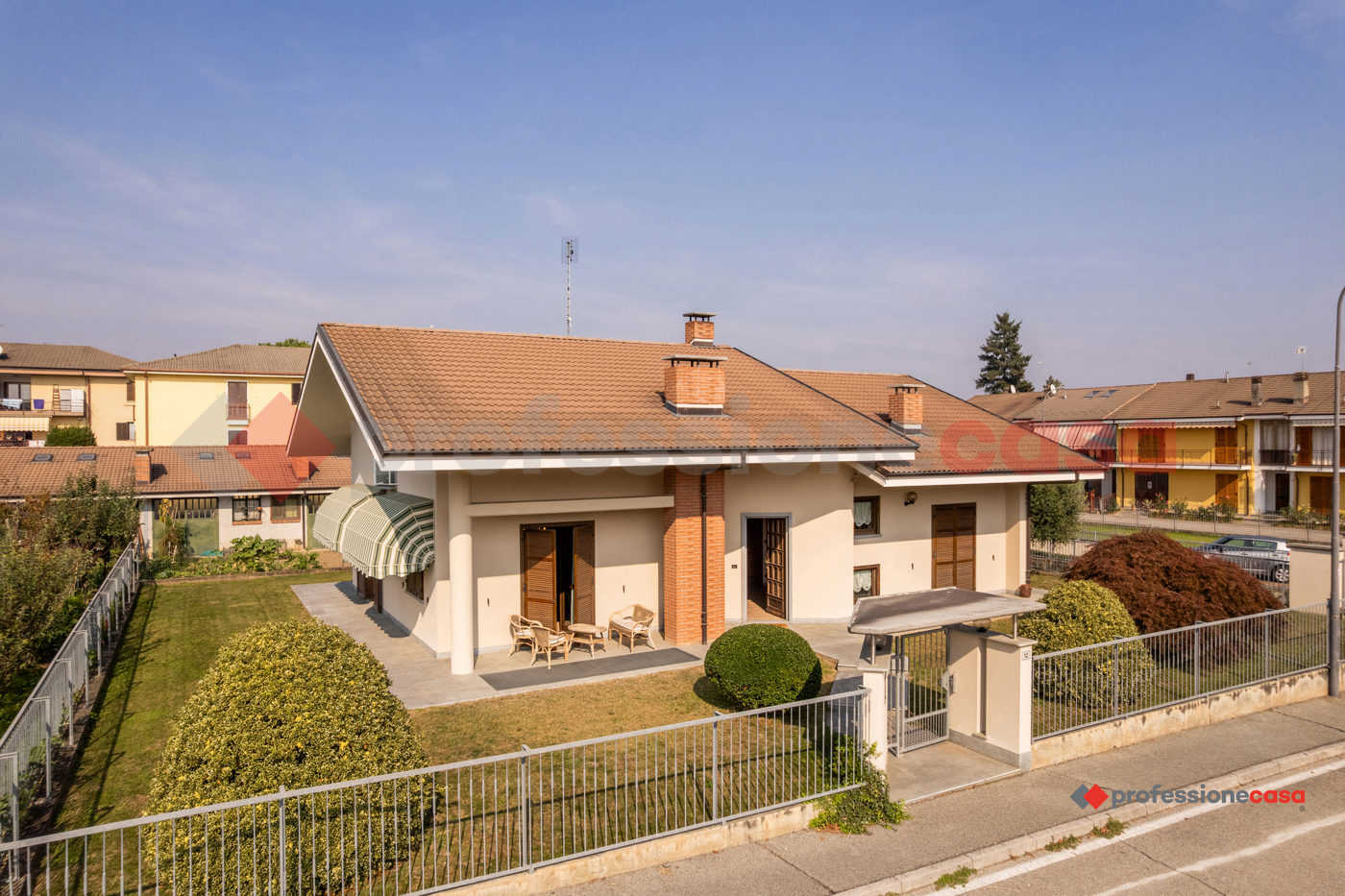 Villa con giardino a Cavour