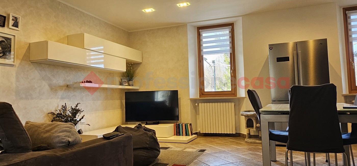 Casa indipendente con giardino a Cavour