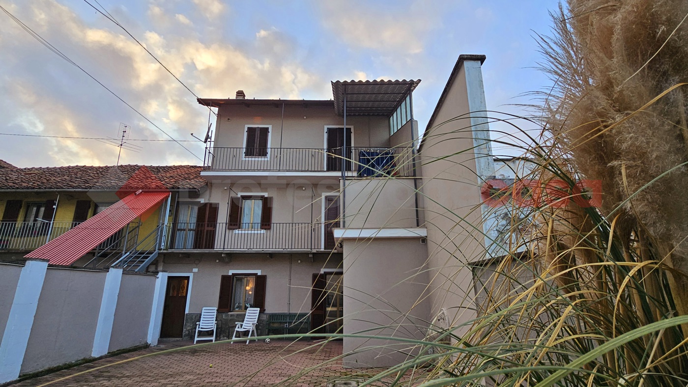 Casa indipendente con giardino a Vigone