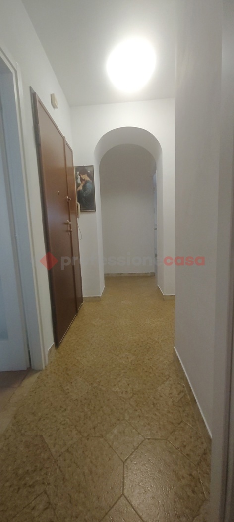 Trilocale arredato in affitto a Pinerolo