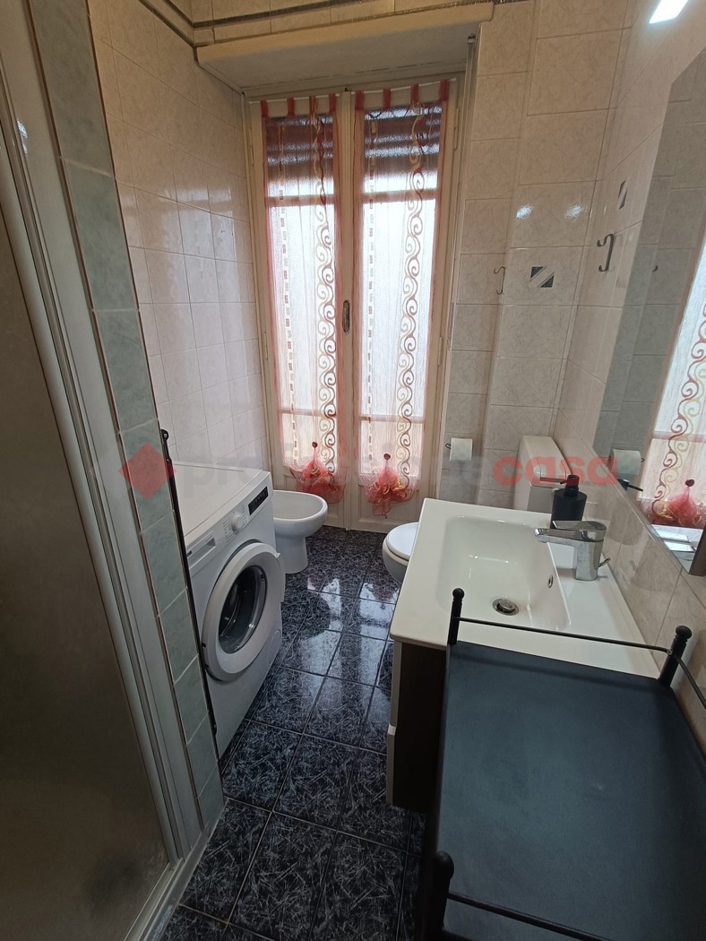 Trilocale arredato in affitto a Pinerolo