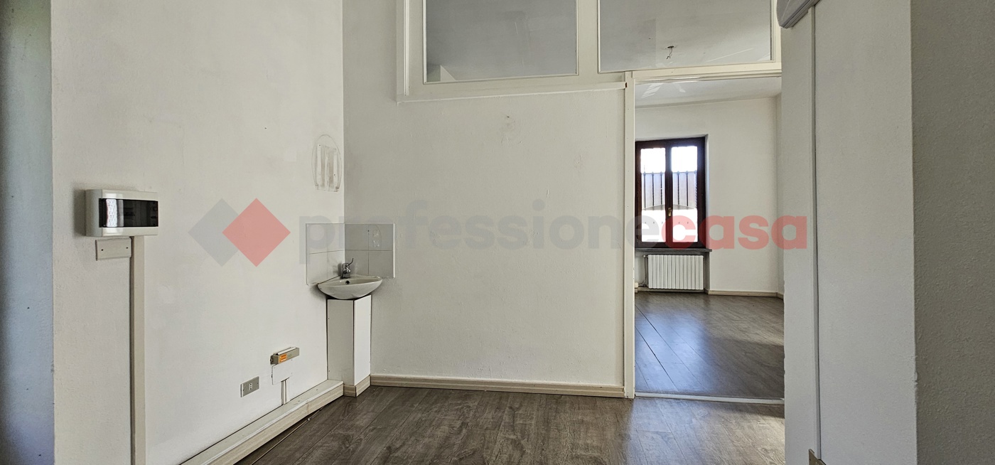 Ufficio in affitto a Vigone