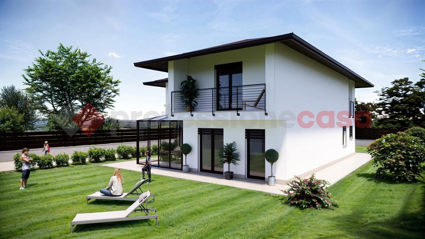 Villa con giardino a Pinerolo