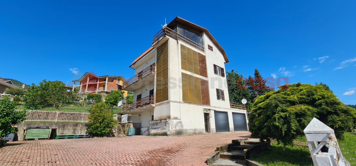 Villa Bifamiliare con giardino a San Pietro Val Lemina