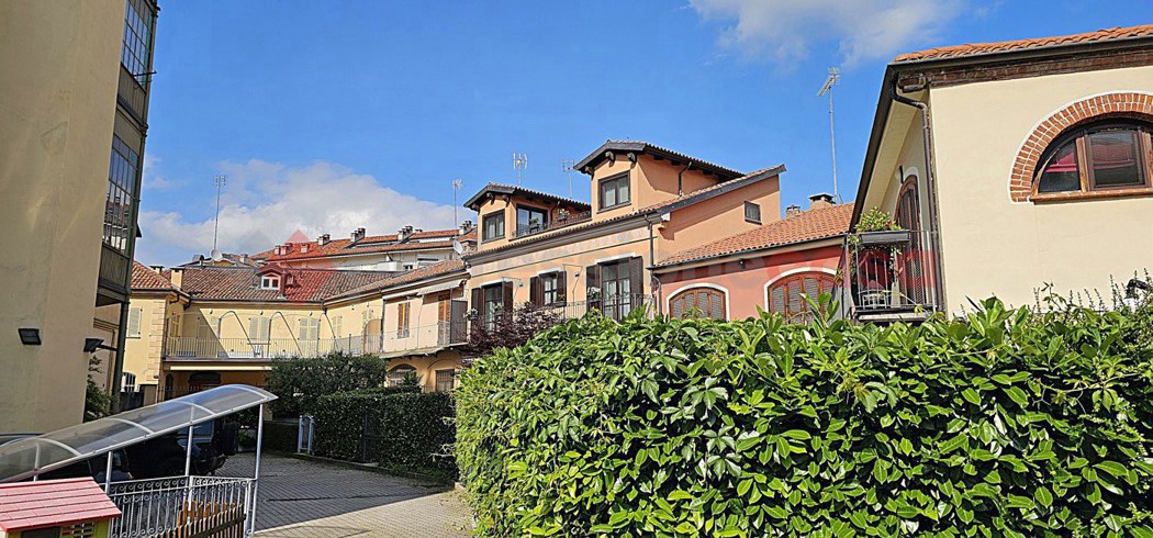 Villa con giardino a Pinerolo