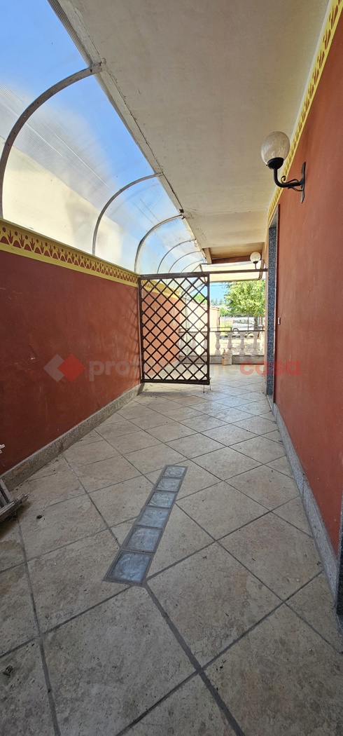 Villa con giardino a Piscina