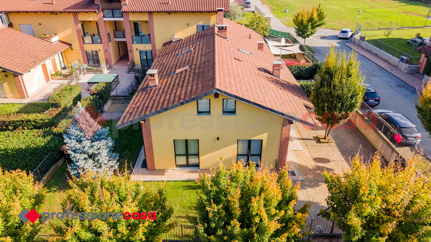 Casa indipendente con giardino a Bagnolo Piemonte