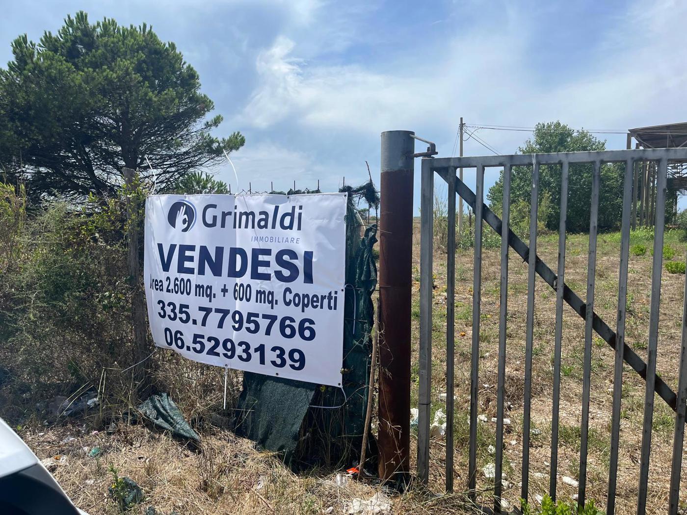 Capannone in vendita a Fiumicino