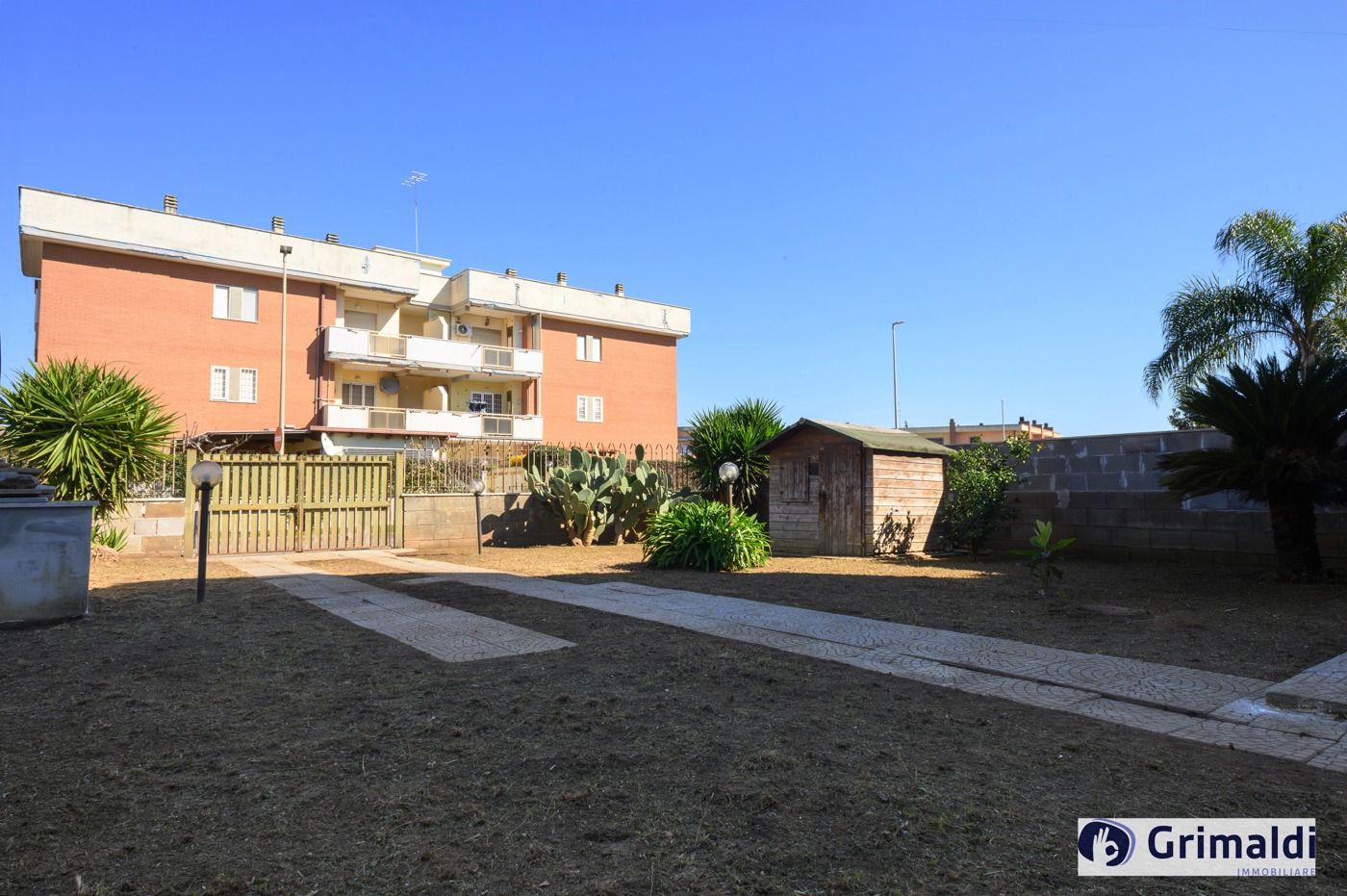 Trilocale con giardino a Ardea