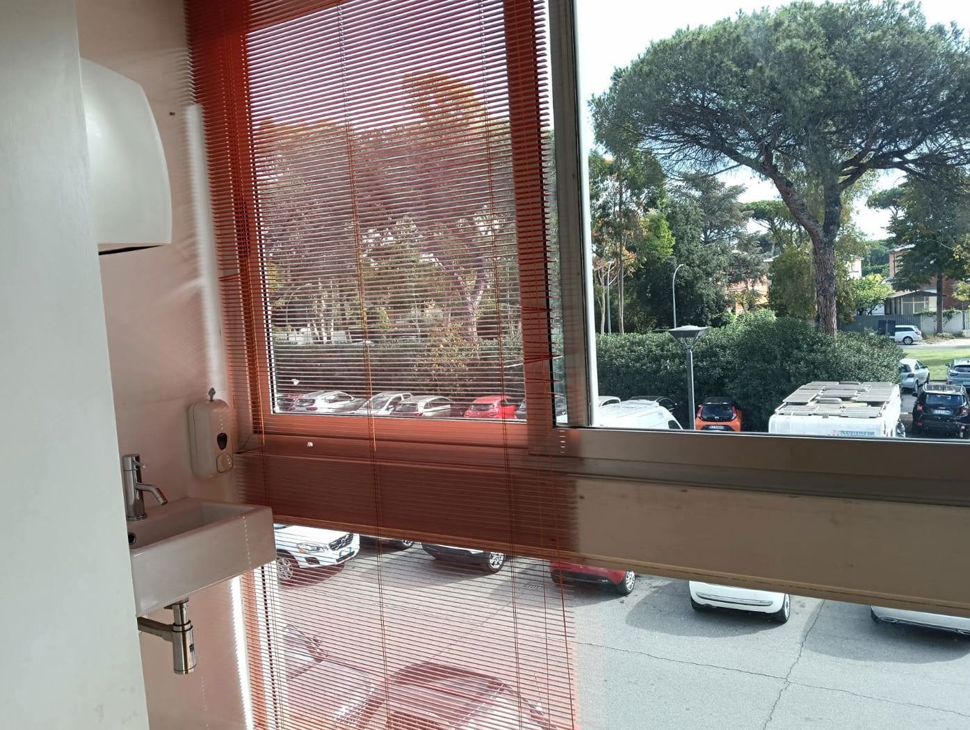 Negozio in affitto a Roma