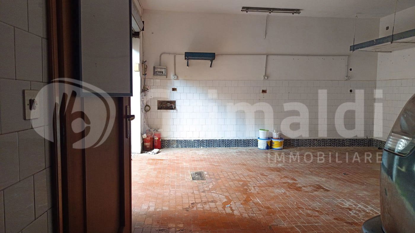 Magazzino in affitto a Roma