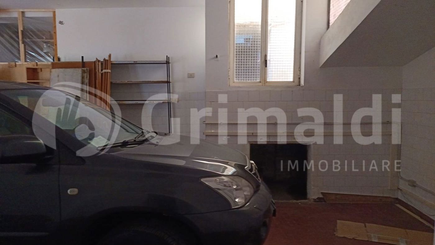 Magazzino in affitto a Roma