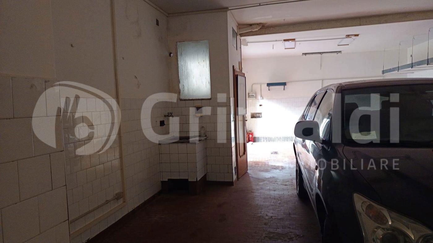 Magazzino in affitto a Roma