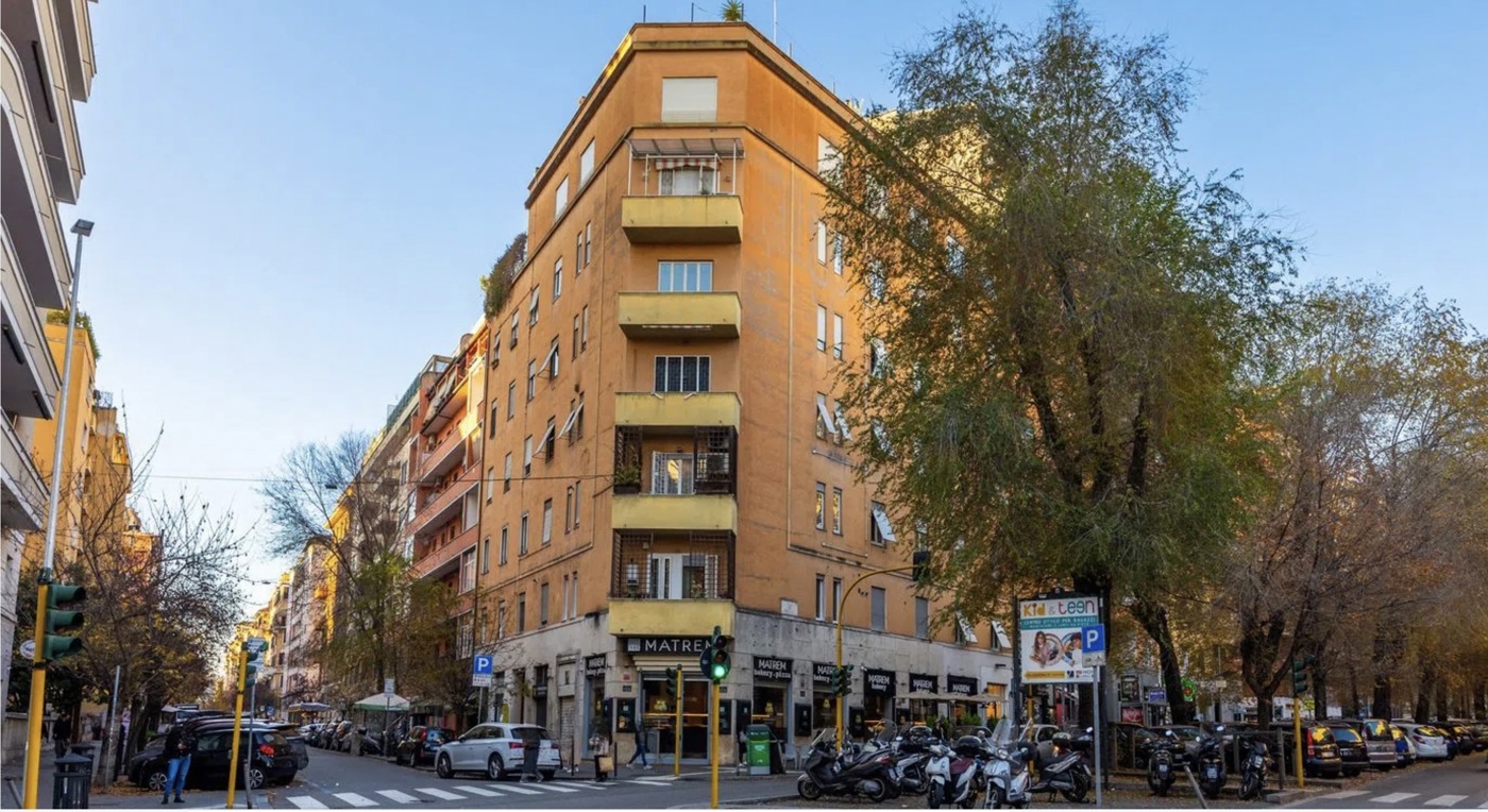 Quadrilocale da ristrutturare a Roma