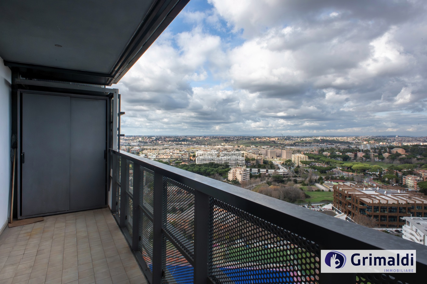 Ufficio con box doppio a Roma