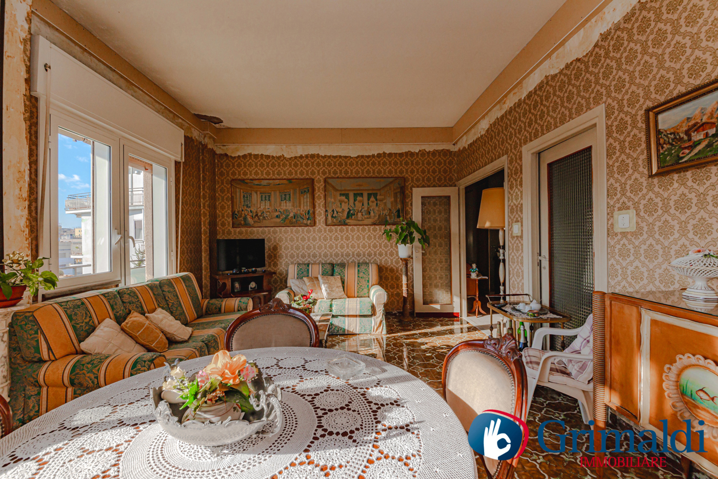 Quadrilocale da ristrutturare a Roma