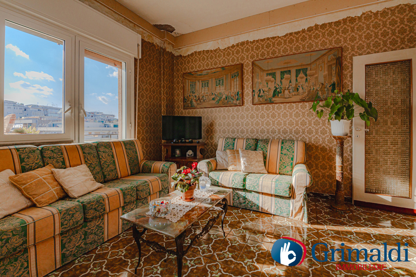 Quadrilocale da ristrutturare a Roma