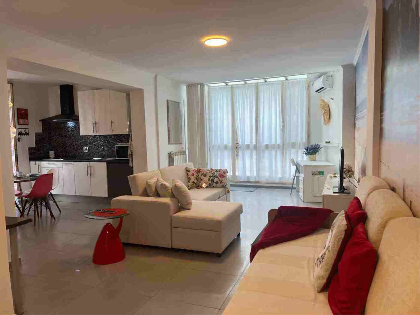 Bilocale arredato in affitto a Roma