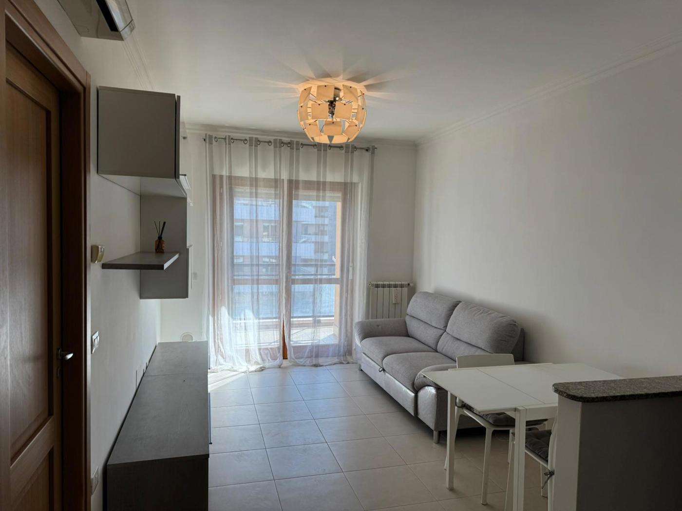 Bilocale arredato in affitto a Roma