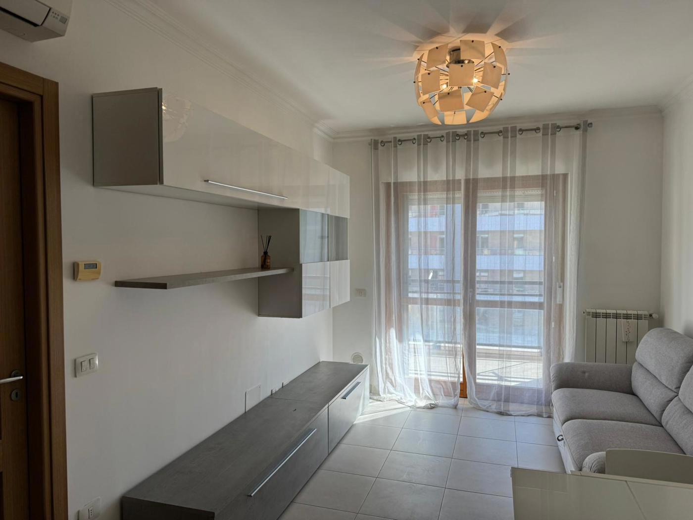 Bilocale arredato in affitto a Roma