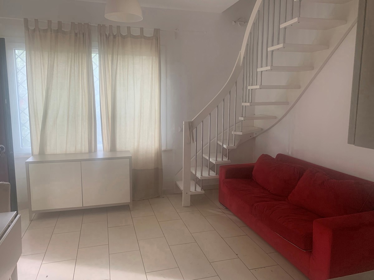 Villa arredata in affitto a Roma