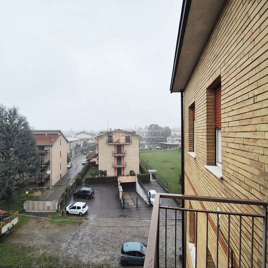 Trilocale con box a Giussano