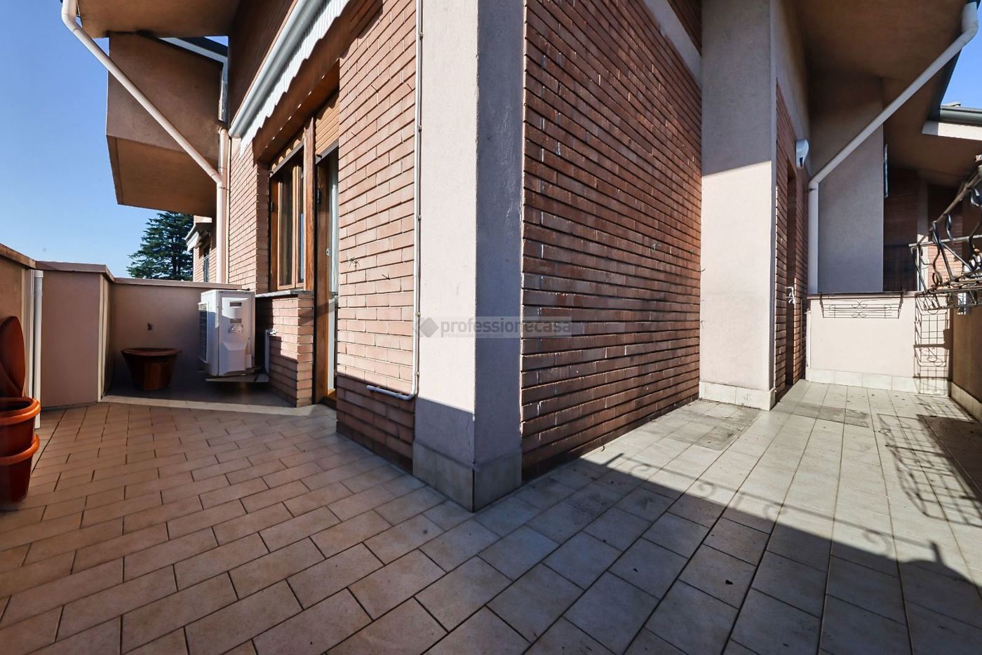 Attico con box doppio a Desio