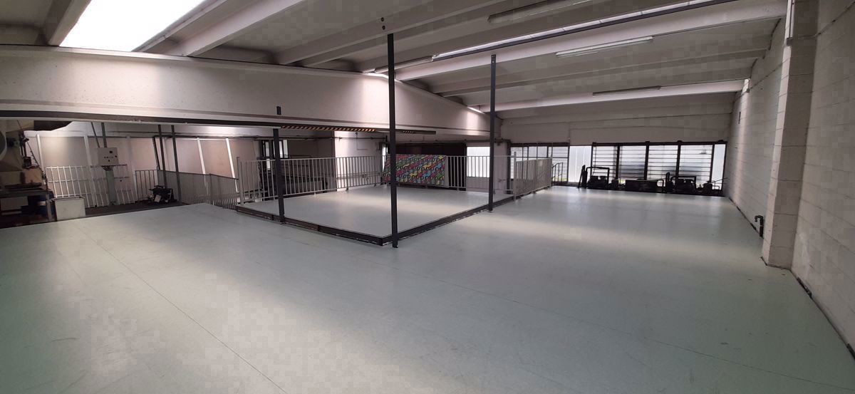 Capannone in vendita a Senna Comasco