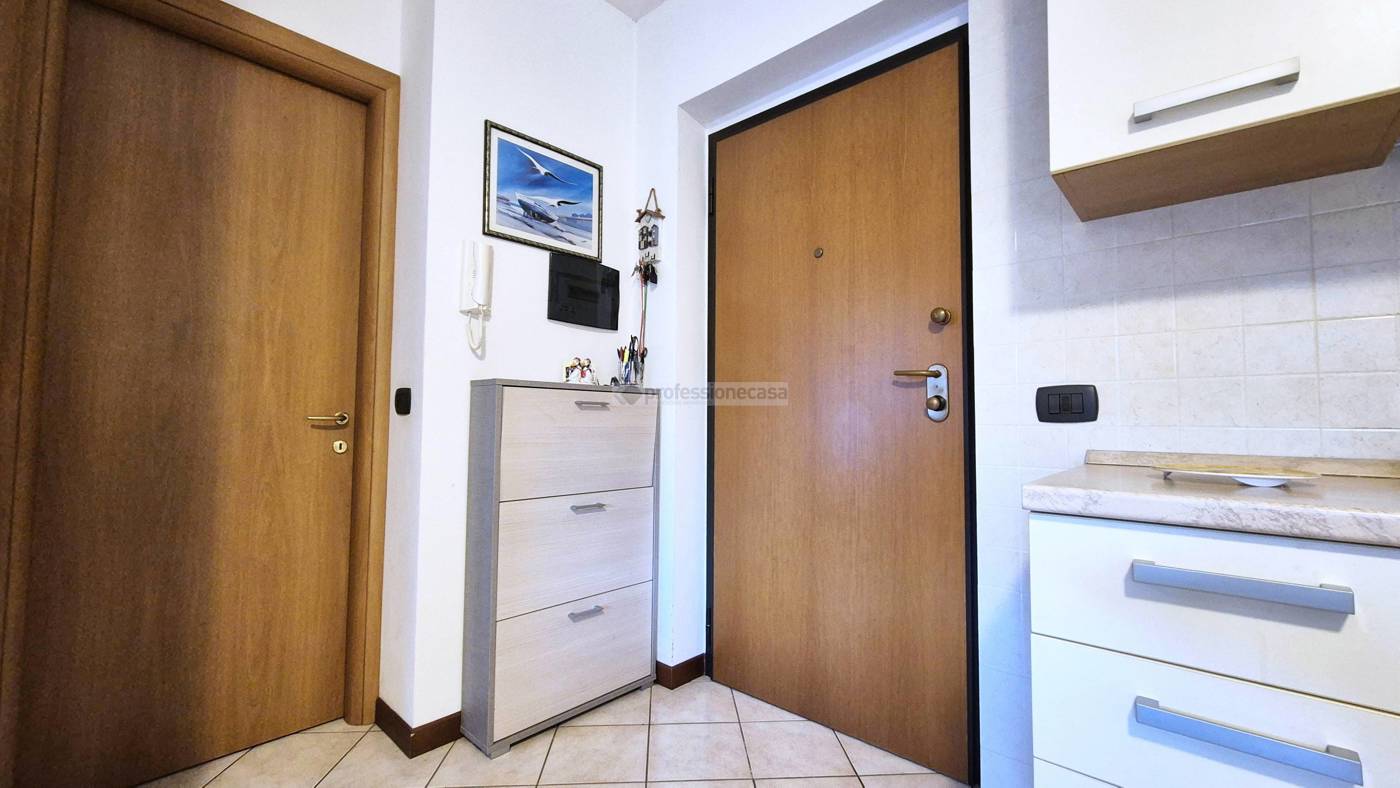 Bilocale in vendita a Colico