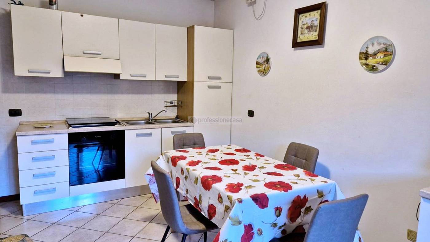 Bilocale in vendita a Colico