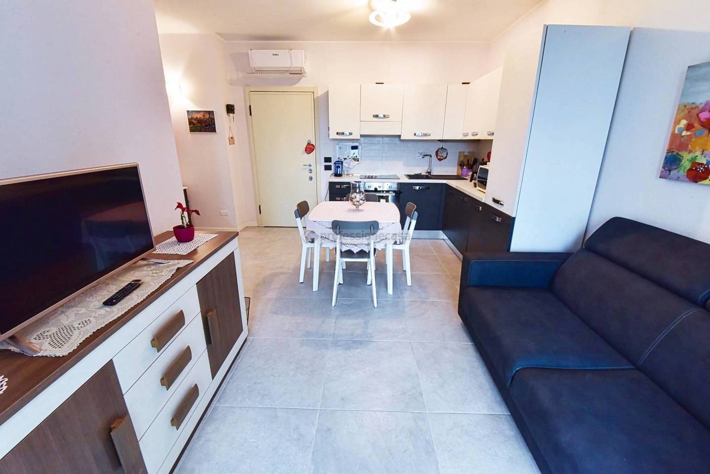 Bilocale classe A2 a Carate Brianza